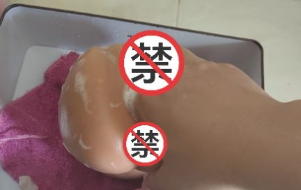 【飞机杯怎么清洗与保养?】最详细新手飞机杯使用清洗视频教程1 9677f556de141639