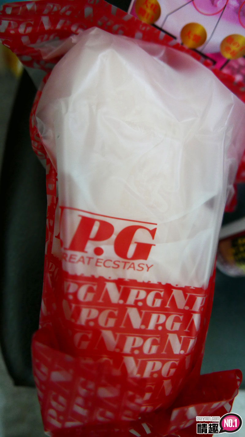 在滨崎真绪体内注入浓稠的精液!滨崎真绪100%真实可爱小穴完全再现;9