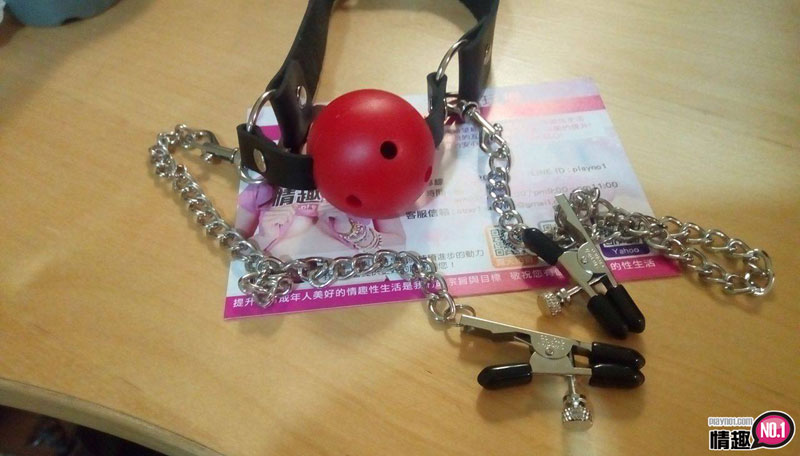 被调教人口水会一直流下来。日本KMP鬼技SMSM颈圈乳夹2 被调教人口水会一直流下来。日本KMP鬼技SMSM颈圈乳夹2