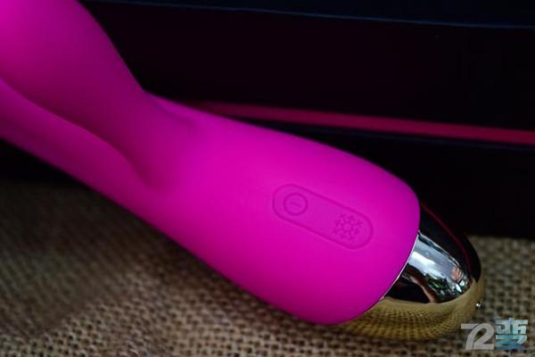 多种玩法 尽情享受 感受不一样的飞机杯 震动棒!6 多种玩法 尽情享受 感受不一样的飞机杯 震动棒!6