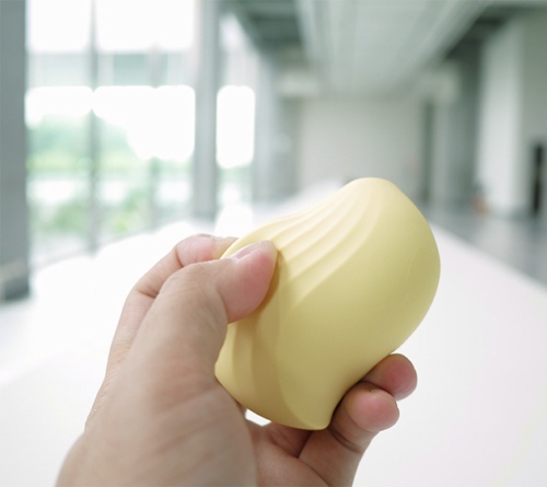 羞羞!第一次用逗豆鸟,就舒服到腿软了1 羞羞!第一次用逗豆鸟,就舒服到腿软了1