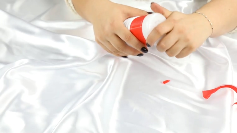 5分钟搞懂使用TENGA DEEP THROAT CUP的步骤3