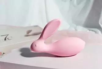 夫妻共震玩具评测：欧亚思A7吮吸震动器4