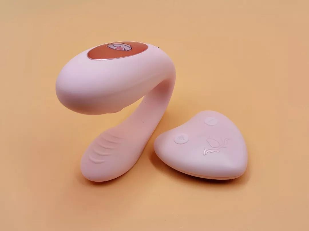 夫妻共震玩具评测：欧亚思A7吮吸震动器17