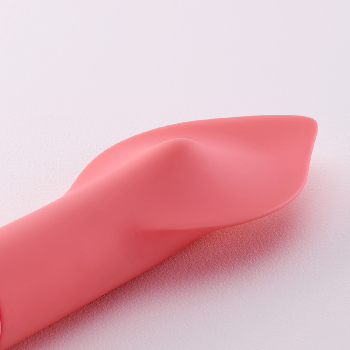 象高档面部护理仪的小火苗按摩器评测7 象高档面部护理仪的小火苗按摩器评测7